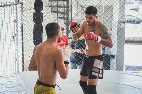 Pourquoi checker le ring de combat avant chaque match est important